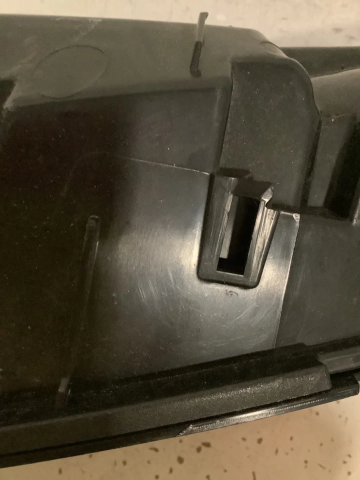 Luz trasera derecha para pasajero Ford Mustang 2015-2017 Tyc C59R-13512 TL Foto 4 de 4