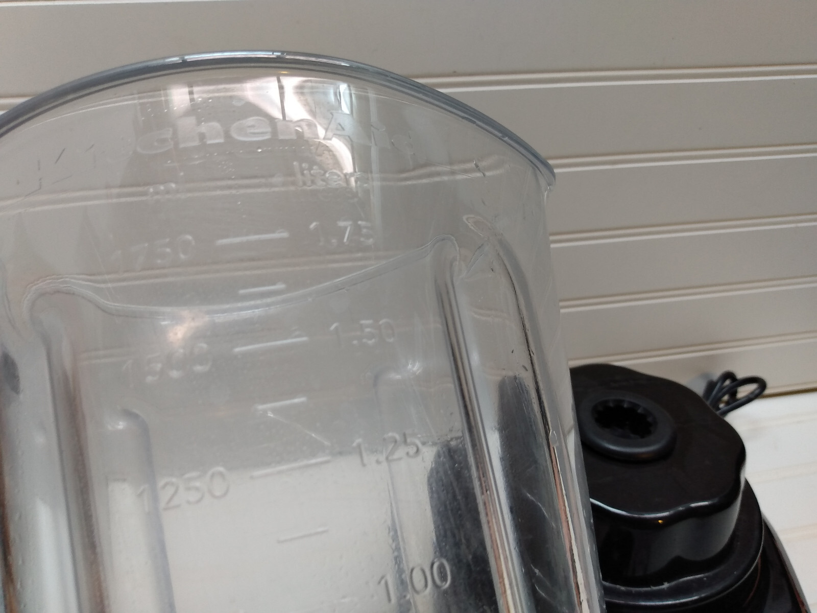 KitchenAid KSB560 6 amps Countertop Bar Blender 56 oz Jug Ice Crusher