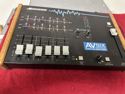 CLEAN USED VINTAGE JLC JL COOPER ELECTRONICS AV SIX AVSIX AUDIO FOR VIDEO MIXER