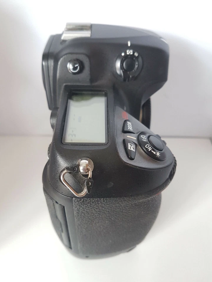 Nikon D2Xs 12.4MP Digital SLR Camera Body Only - Image 4 of 4