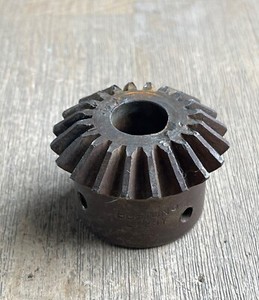 BOSTON L129Y MITER GEAR 5/8" BORE 20 TEETH