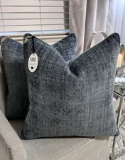 2-NWT CALLISTO HOME WEAVE DESIGN DECORATIVE THROW PILLOWS