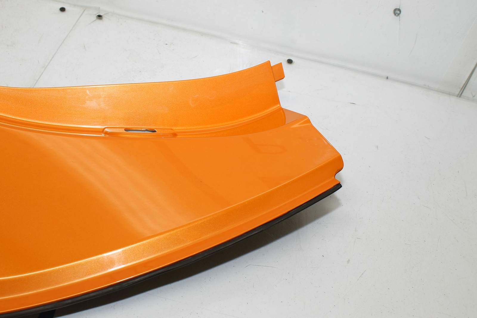 2019 LAMBORGHINI HURACAN RH PASSENGER DOOR JAM PANEL COVER TRIM BROKE TAB 15 16
