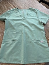 FIGS Women s Medical Scrub Top XS Green Solid Polyester Technical Collection