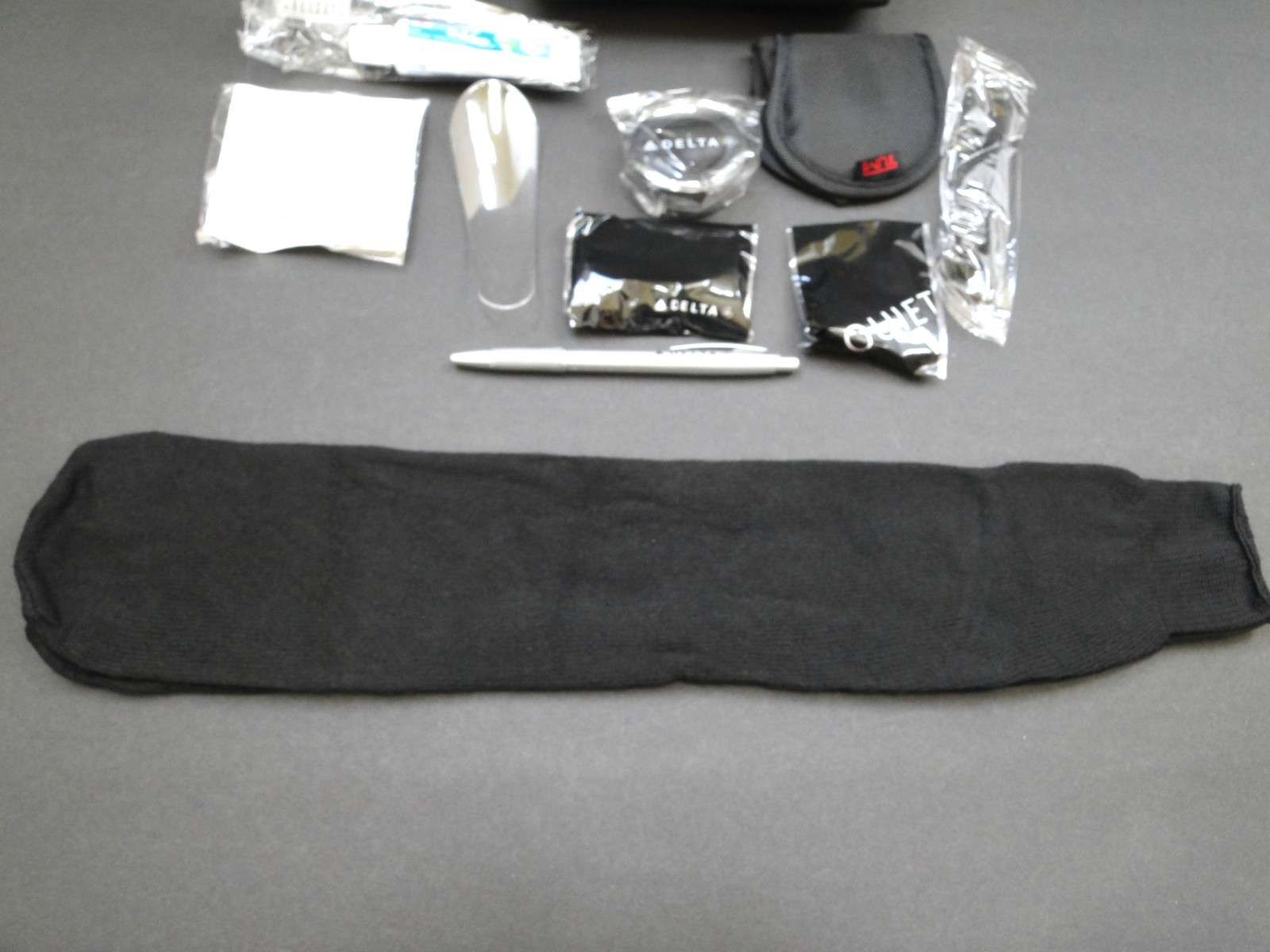 TUMI For Delta Air Lines Black Fabric Toiletry Amenity Travel Kit Bag