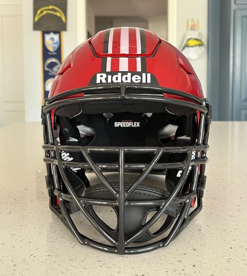 NEW NCAA UTAH UTES AUTHENTIC RIDDELL SPEEDFLEX FULL SIZE FOOTBALL HELMET!!! - Image 2 of 4