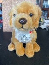 2021 FAO Schwartz Golden Retriever with Red Collar Plush Stuffed Animal 9"