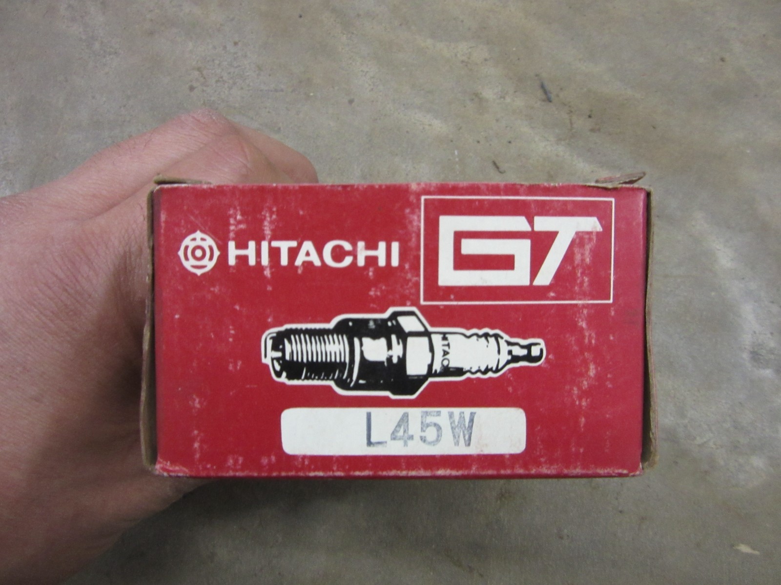 Pack of 10 Spark Plugs Hitachi GT L45W Sparkplugs