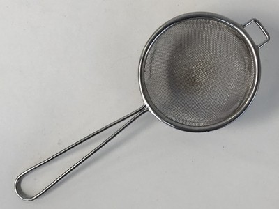 Edelstahl-Teesieb mit Griff 7,5 cm | stainless steel tea strainer with handle 3''