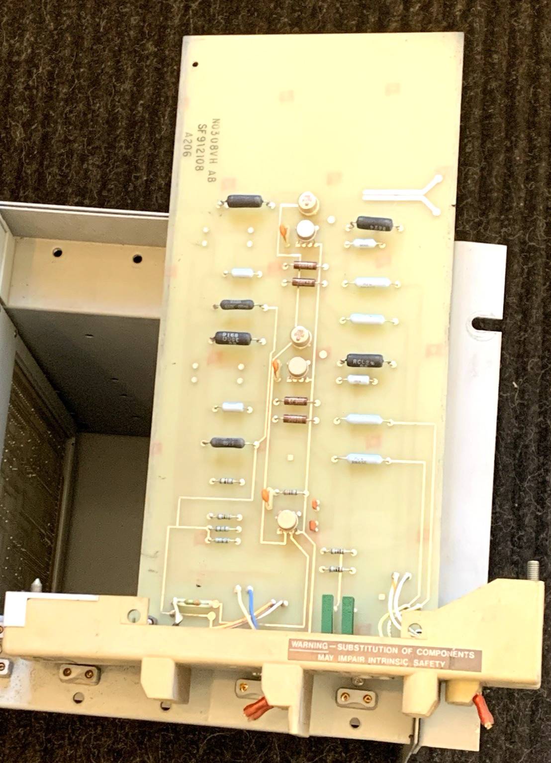 FOXBORO SCHNEIDER INVENSYS 2AO-V3-FGB ST:A