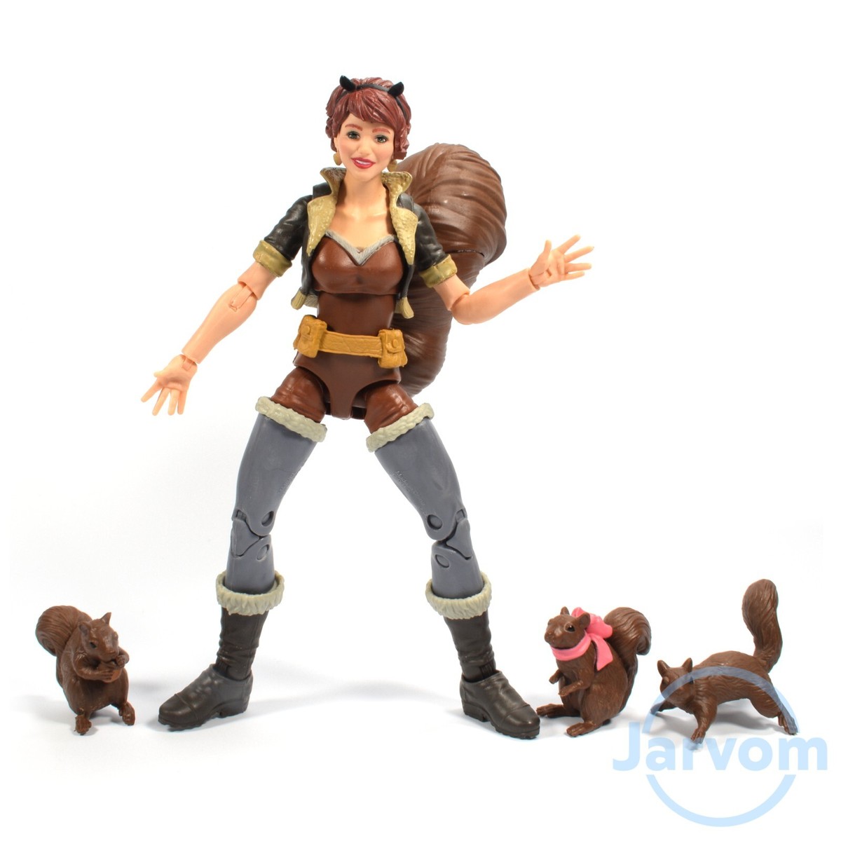 Marvel Legends Squirrel Girl　スクイレルガール Amazon.com: Marvel Legends Squirrel Girl on Scooter : Toys