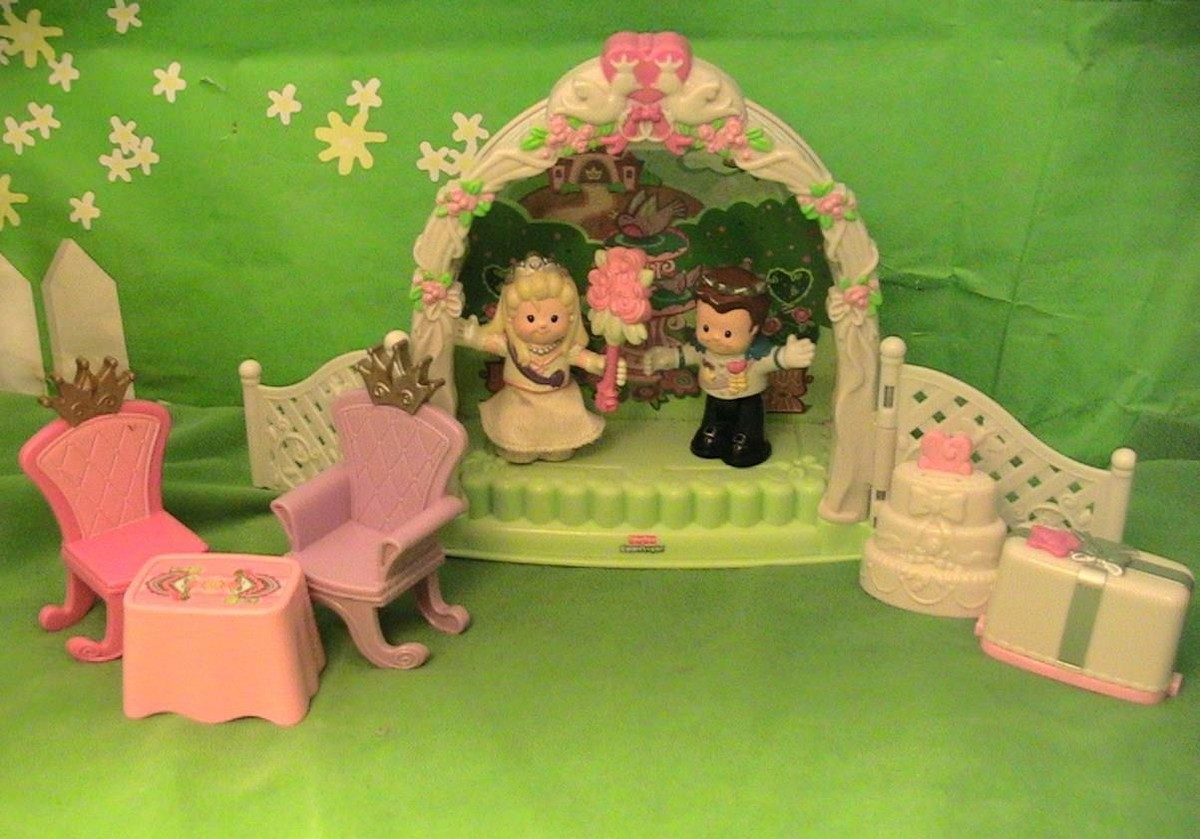 Little People Royal Garden Wedding Playset