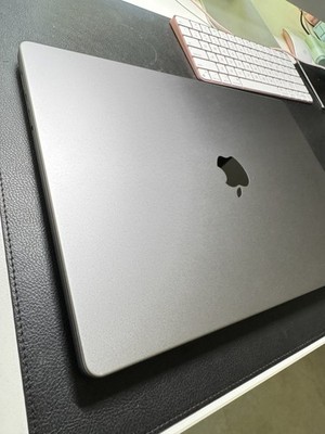 MacBook Pro 2021 , M1 Pro processor , 16 Inch , 512GB , 16GB excellent condition