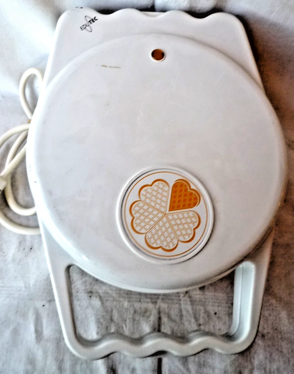 Edutec Waffle Maker TSK 218 690 Watt