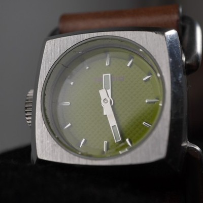 diesel dz-5023 green square cube watch 23mm case size 100m rare thick leather
