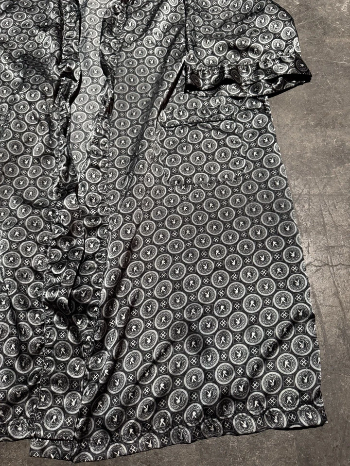 Bata Playboy Para Hombre Rayas Delgadas Bolsillos Conejito Hugh Hefner Talla Grande Foto 3 de 4