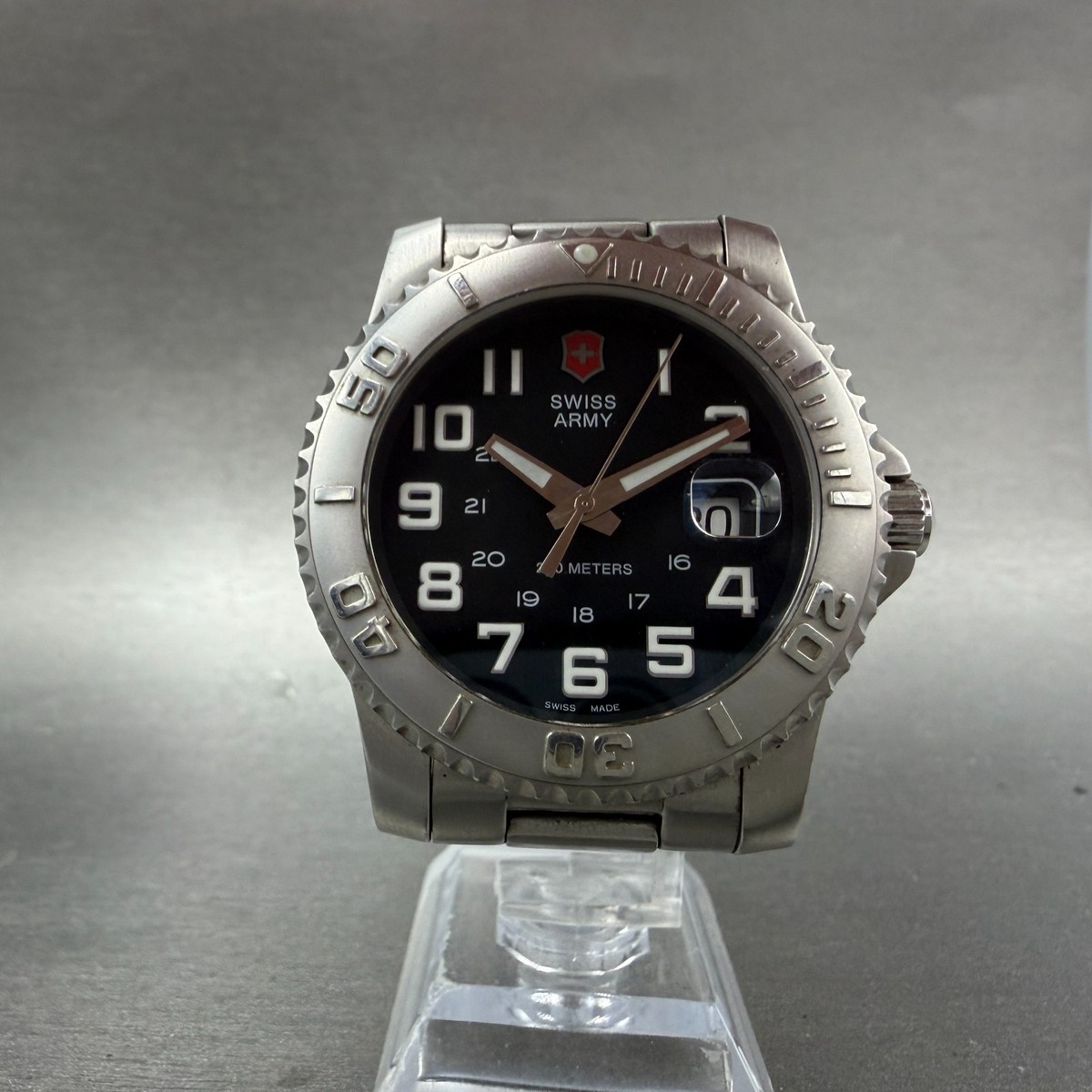 Victorinox Swiss Army Maverick II Dive Watch Men 42mm Black Dial