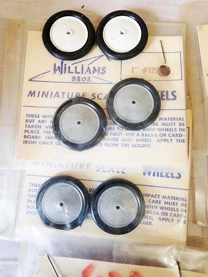 Lot of 19- Vintage Williams Bros 125, 126, 127, 146 Miniature Scale Wheels - Image 2 of 4