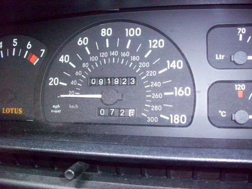 Lotus Carlton - Picture 11 of 11