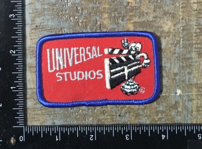 Vintage UNIVERSAL STUDIOS Theme Park Clapboard California Souvenir Iron-On Patch