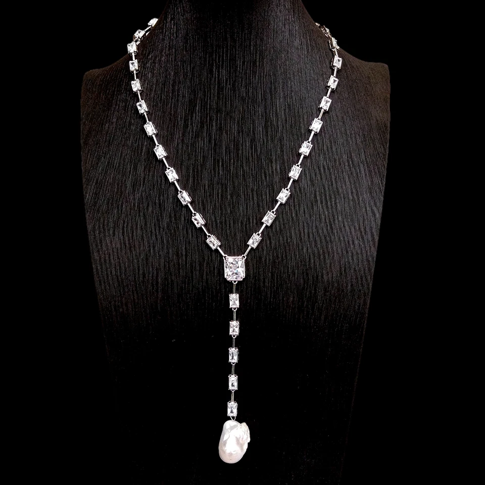 Collar de perlas Keshi blancas cultivadas de circonita cúbica transparente enchapado en oro blanco Foto 3 de 4