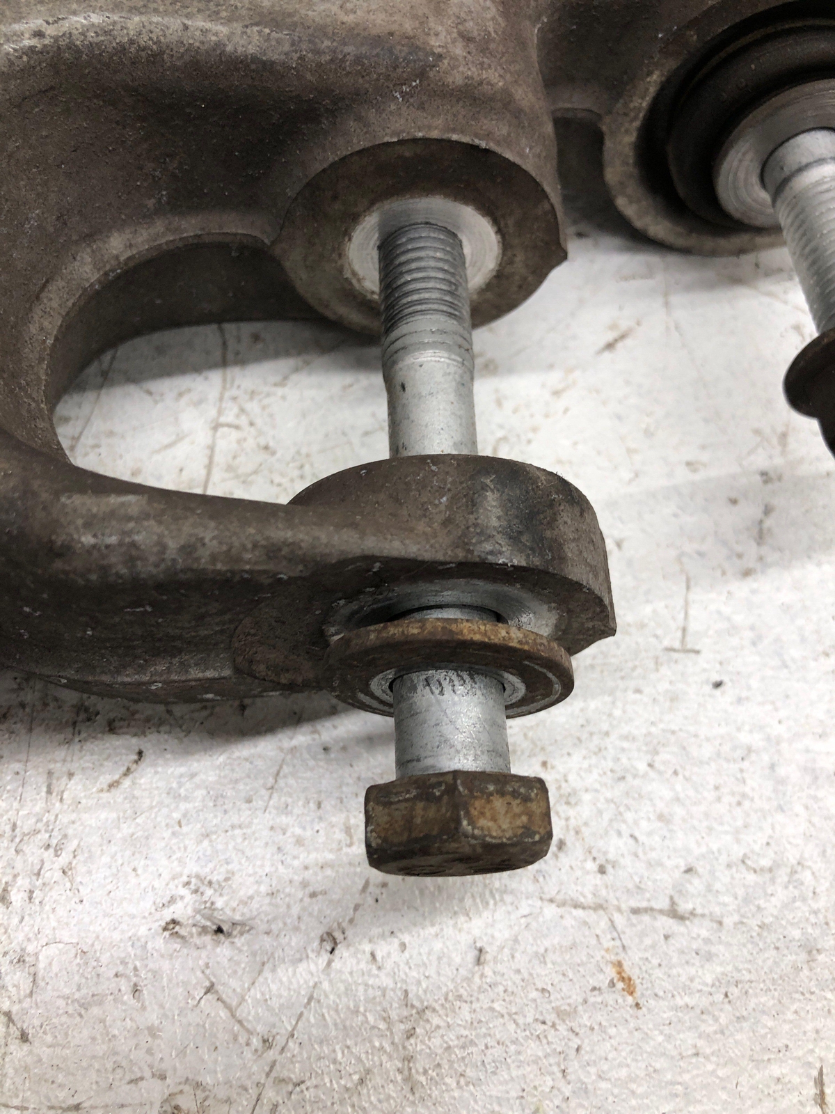 ASTON MARTIN RAPIDE LEFT DRIVER REAR LOWER CONTROL ARM OEM