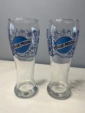 Lot of 2 Blue Moon Holiday HTF  16 oz Pilsner Glasses barware man cave beer new