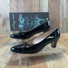 VTG Salvatore Ferragamo Black Patent Leather Tiny Bow Pump Size 8.5 AAAA NARROW