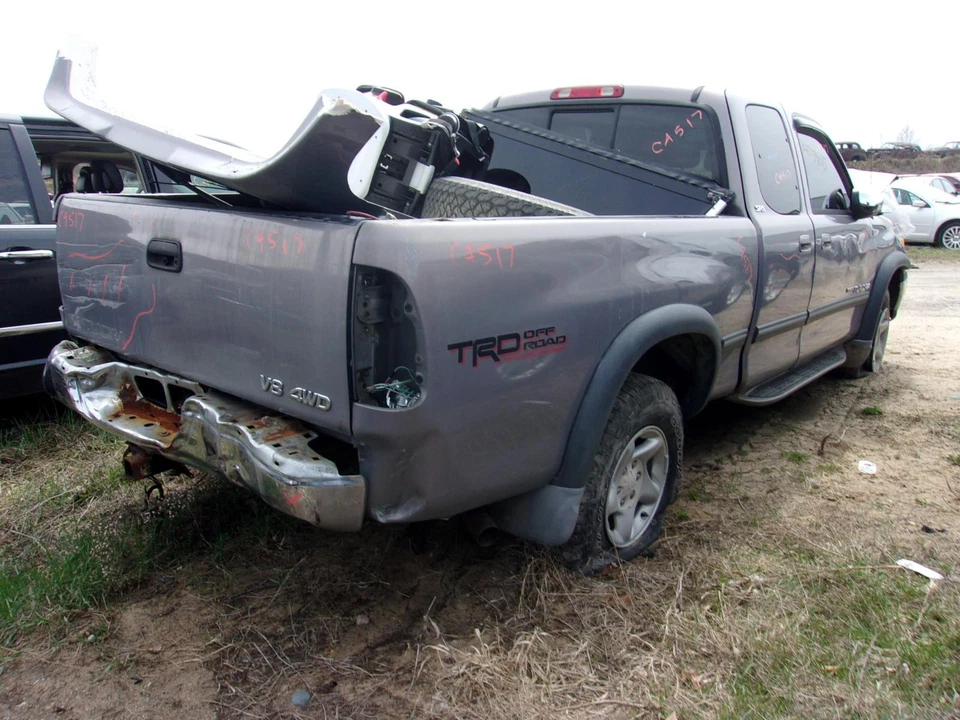 Cilindro maestro de freno usado se adapta a: Toyota Tundra 2000 grado A Foto 3 de 4
