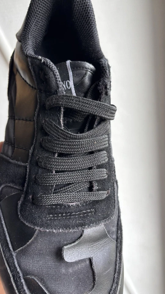 Valentino Garavani Rockrunner Sneakers Black EU 41 - Photo 3/4
