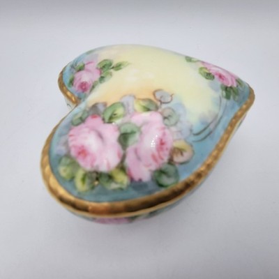 T&V LIMOGES Heart Shaped Trinket Box Hand Painted Made in France Valentines Day
