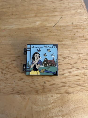 *NEW*Loungefly&Disney Princess Story Book Mystery Pin- Snow White & The 7 Dwarfs