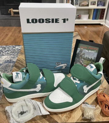 Sia Collective Vulture Sk8 Loosie 1 size 6. NWB And All 