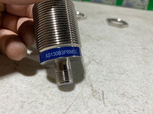 One (1) Telemecanique XS130B3PBM12 Inductive Proximity Switch 12-24V, NOS - Picture 7 of 10