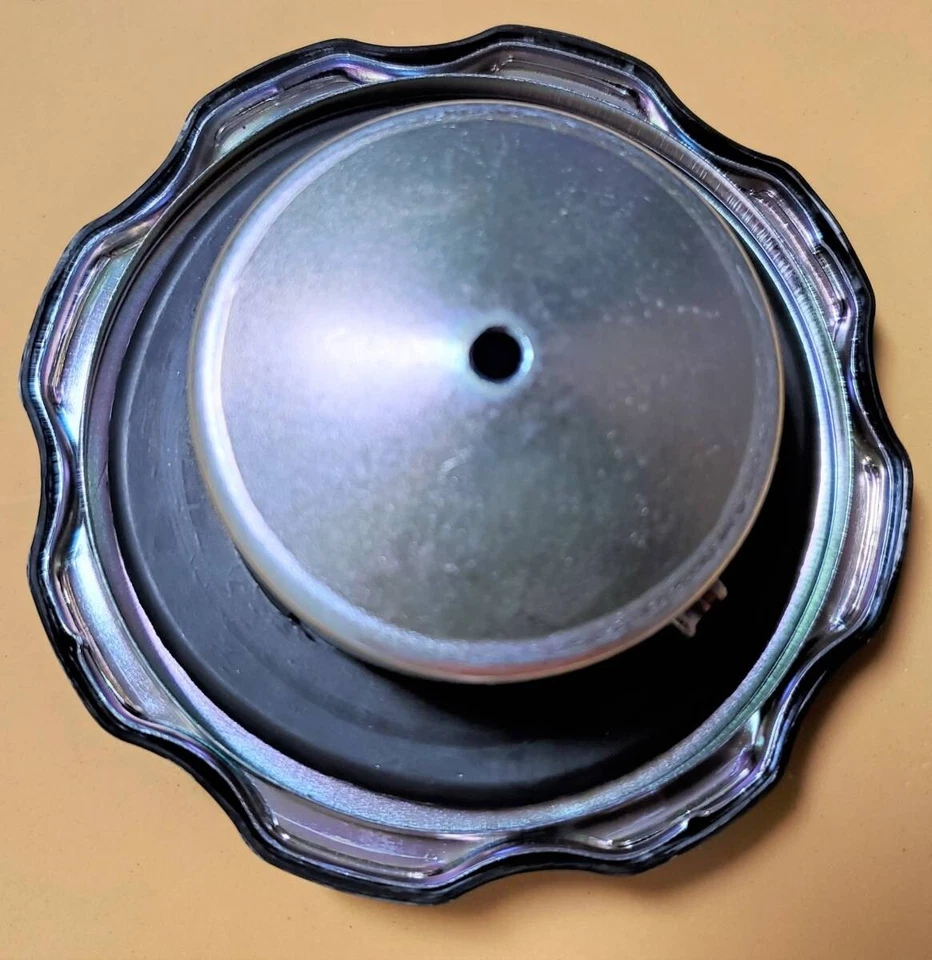 Tapa Tanque Combustible Original Honda CB1100R Nueva Foto 2 de 4