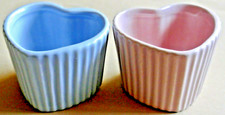 2 Stück Keramik-Muffin-Förmchen Cupcakes in Herzform in 2 Farben ca. 7 x 7 cm