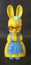 Vintage Yellow Knickerbocker Plastics 6" Rabbit In Dress & Glasses Rattle 