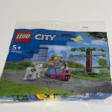 LEGO City: Dog Park and Scooter (30639) Polybag
