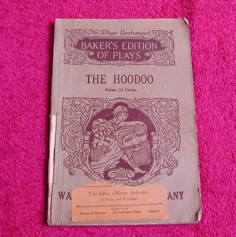 1913 Baker's Edit of Plays "The Hoodoo" 7 3/8" x 4 7/8" PAPERBACK BOOKLET