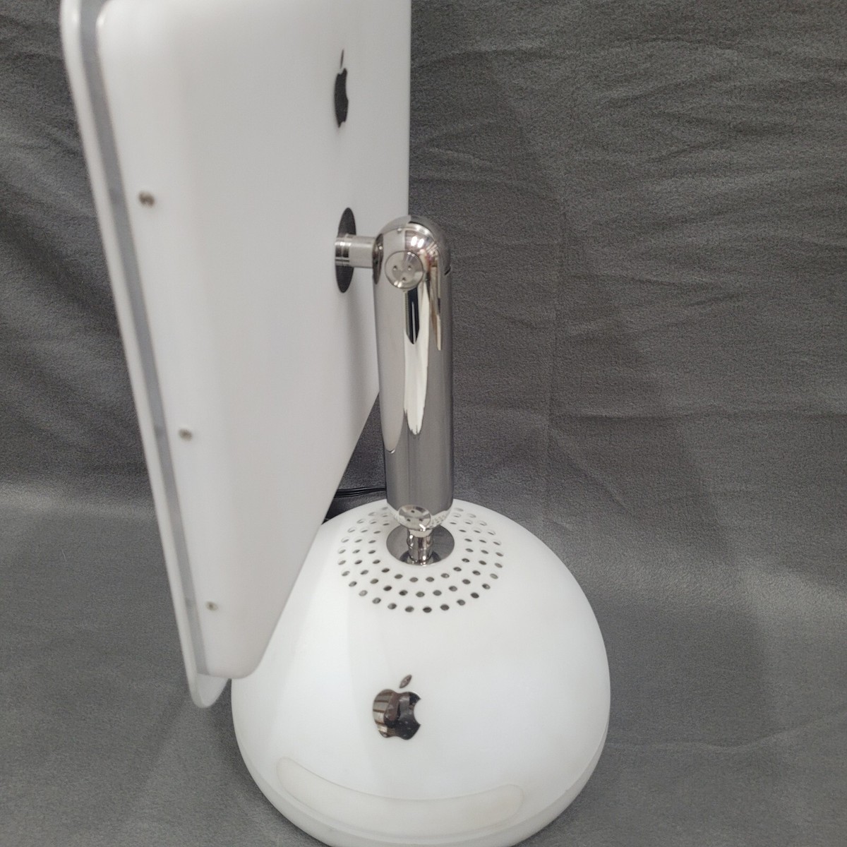 Vintage Apple iMac PowerPC G4 800MHz 768MB 60 Gb CD-ROM 15 Vintage Apple iMac PowerPC G4 800MHz 768MB 60 Gb CD-ROM 15