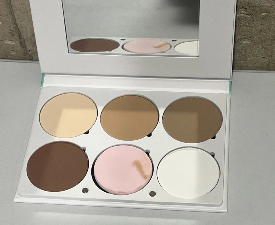 OFRA New Refillable Professional Foundation Palette With mirror - Image 3 of 3