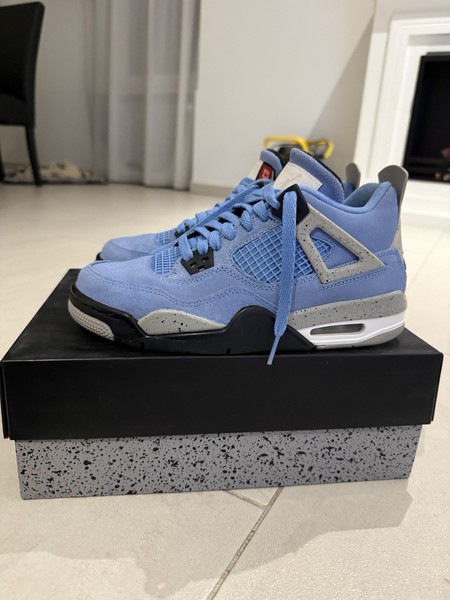 Jordan 4 Retro University Blue 6Y