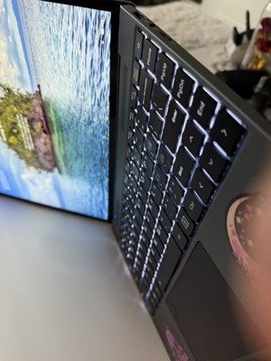 Das wohl geilste Ultrabook Morostron - Win 11 - Office-Paket - wie neu!