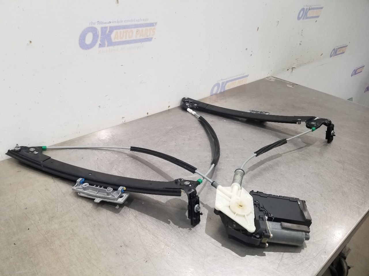 Bentley Continental GT FRONT+LEFT Window regulator