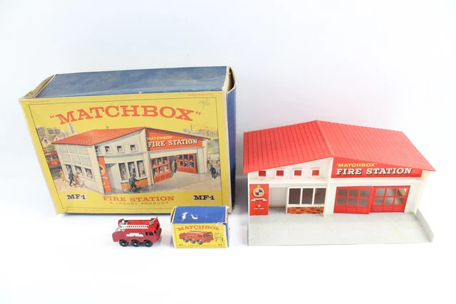 06 Matchbox MF 1 FireStation Lesney & Fire Fighter Crash Tender 63 Diecast Model