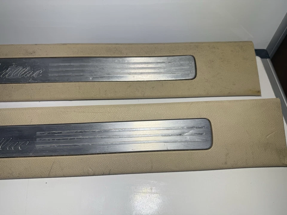 07-09 Cadillac Escalade Front Door Sill Plates Pair LH RH Light Cashmere Brush - Image 4 of 4