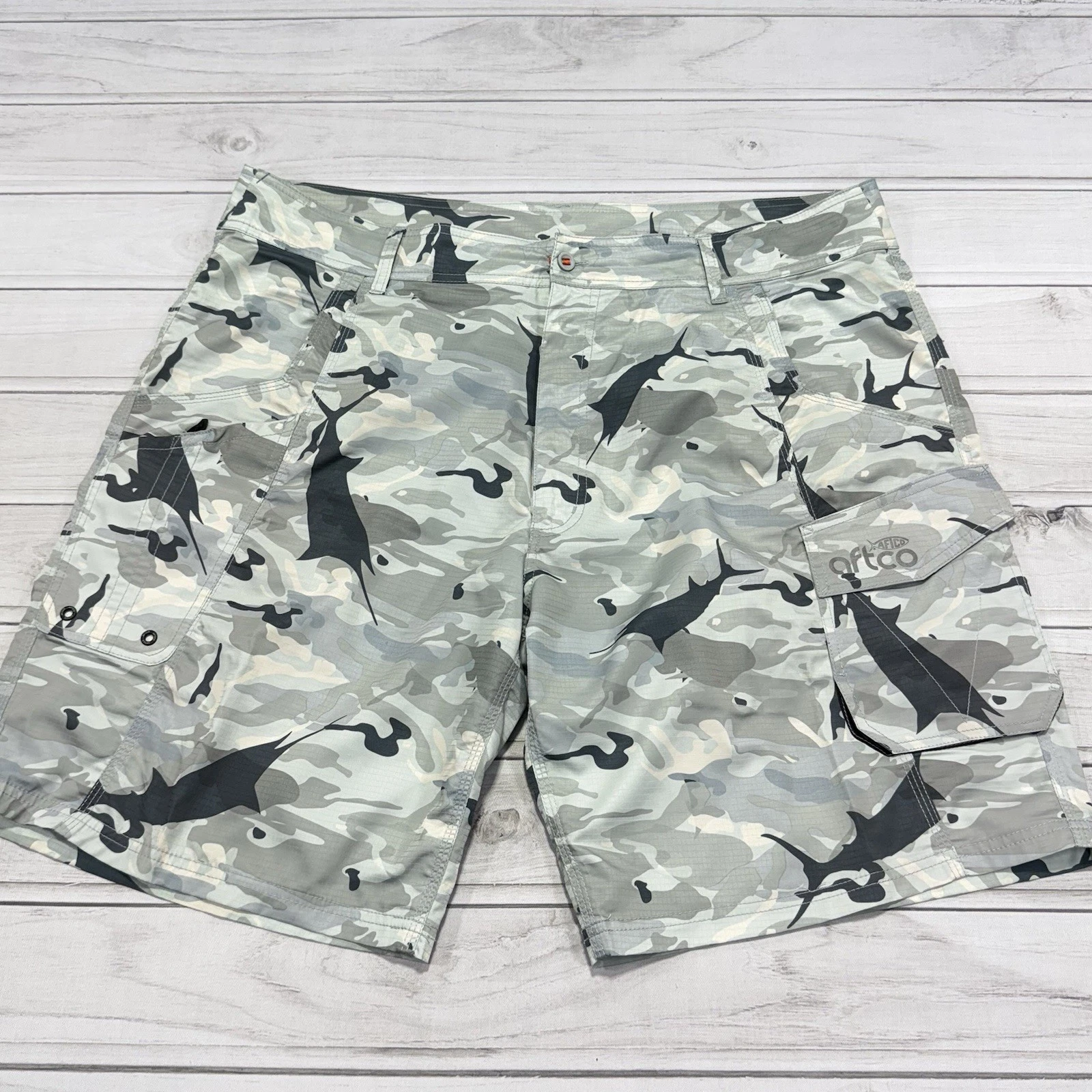 AFTCO Shorts Mens 40 Fish Camo Cargo Fishing Hybrid Ripstop Outdoor Boating 9"