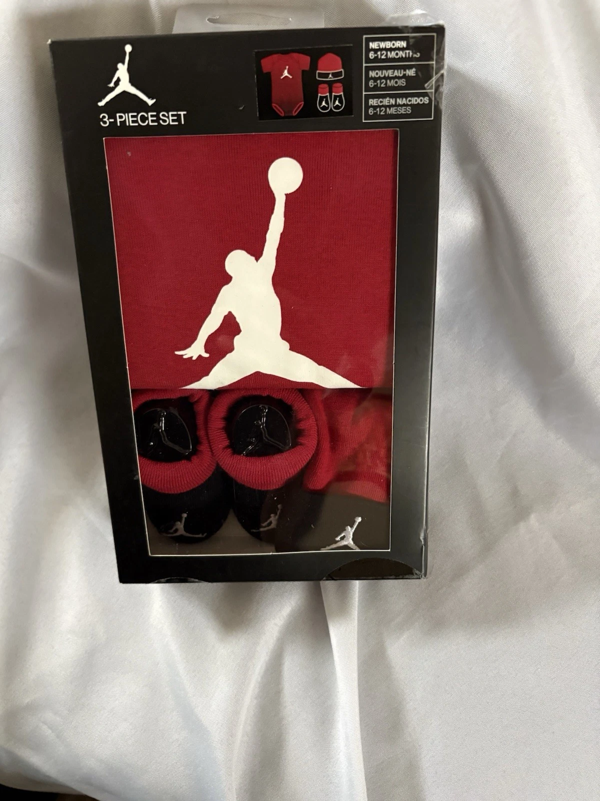 NEW Jordan Jumpman Baby clothes 6-12 Months Bodysuit Beanie Booties 3 Piece Set
Opens in a new windo