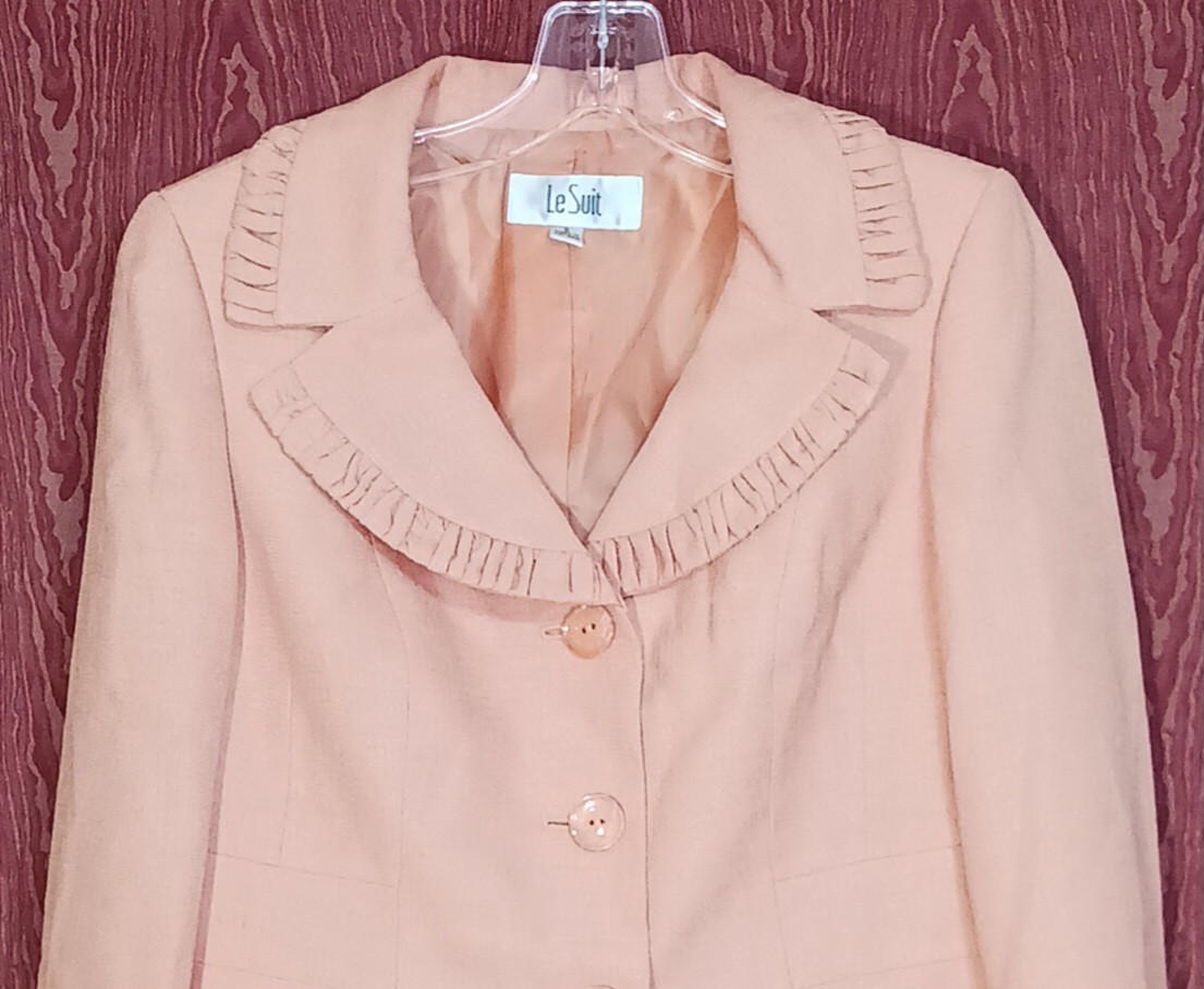 LE SUIT 2 Piece Peach Long Sleeve Collared Button Up Skirt Suit Women's Sz 6