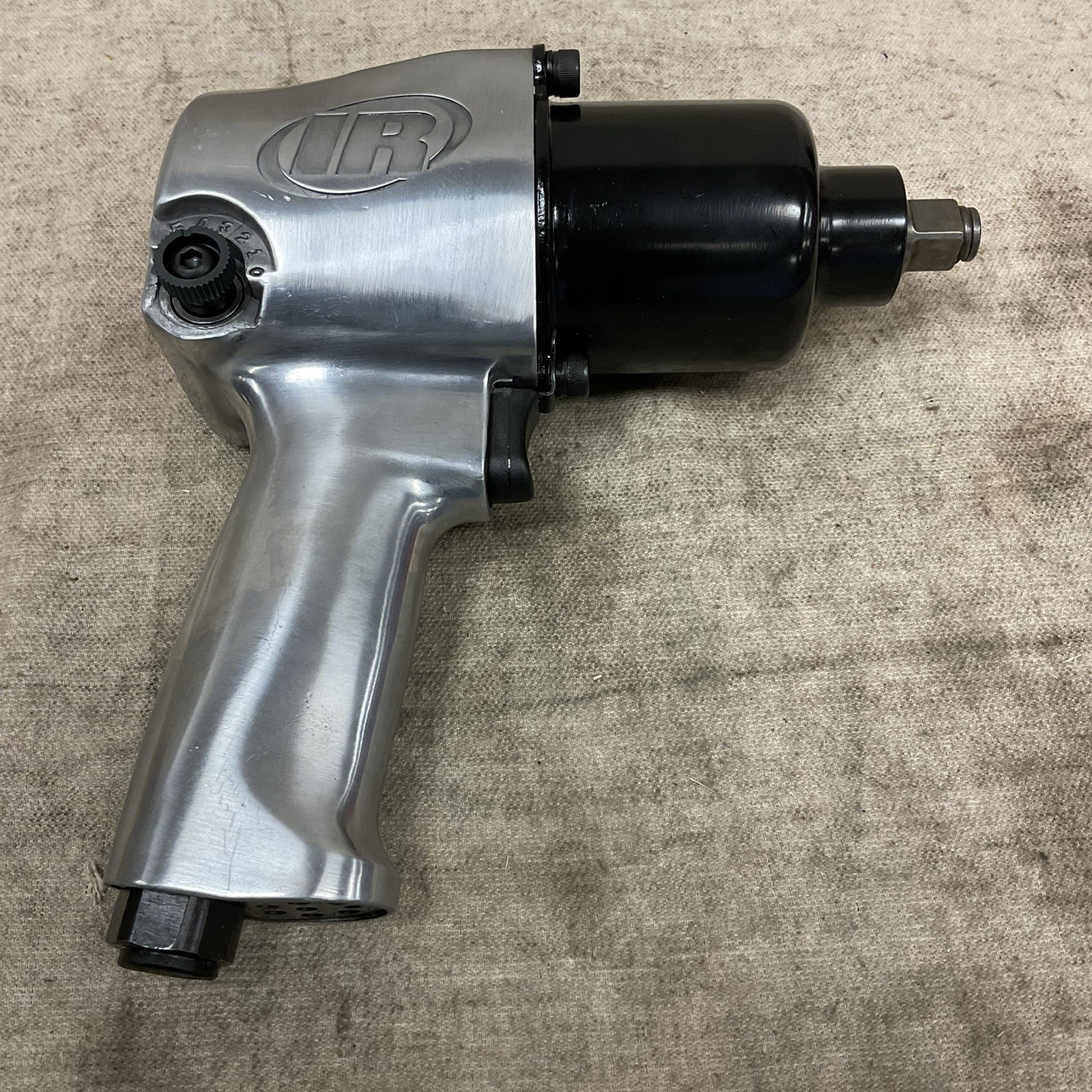 INGERSOLL RAND 231HA Impact Wrench Pistol Grip Full-Size 1/2" Square Drive Size